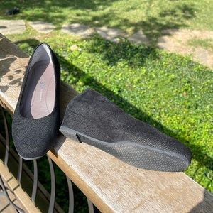 SAS Sofia 1.625” Wedge Heel.  Size 7 WW Made in Italy.  Pebbled black leather.